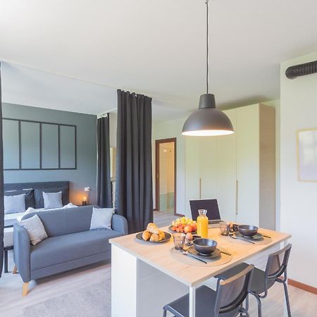Black Loft Como By Rent All Como Exterior photo