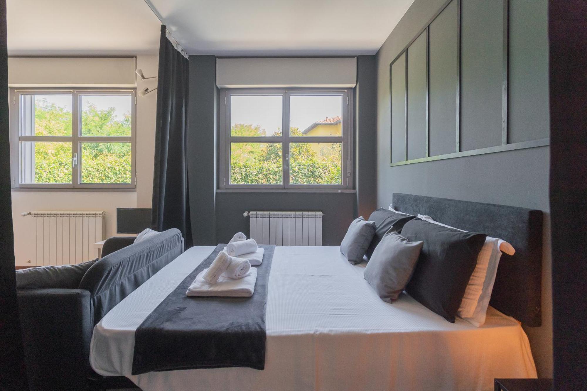 Black Loft Como By Rent All Como Exterior photo